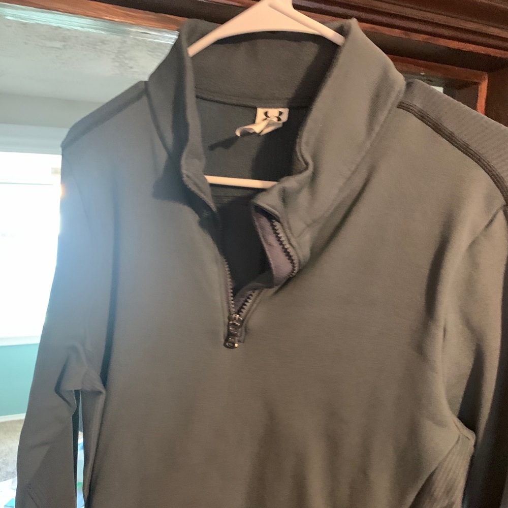 Half zip sweatshirt